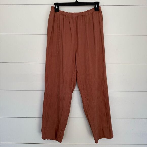 Oh My Gauze! Women's Cropped Pants in Rust - Picture 1 of 5